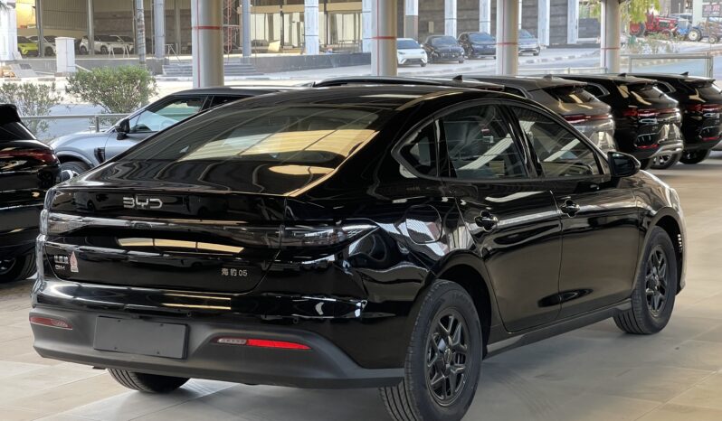 
								BYD Seal 05 DM-i Plug-in Hybrid 2025 كامل									