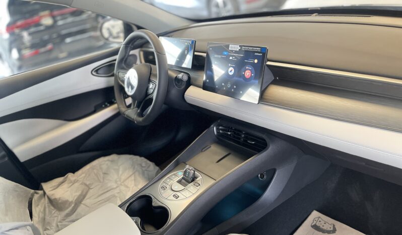 
								BYD Seal 05 DM-i Plug-in Hybrid 2025 كامل									